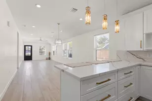 729 Caperton St, Houston, TX 77022 - Photo 10