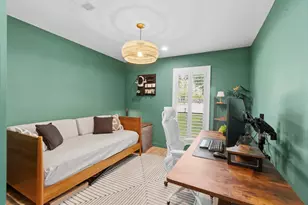 10402 Hazelhurst Dr, Houston, TX 77043 - Photo 22