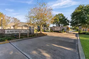 15814 Collinsville Dr, Tomball, TX 77377 - Photo 4