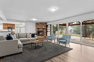 402 Placid Lake Ln, Magnolia, TX 77354 - Photo 4