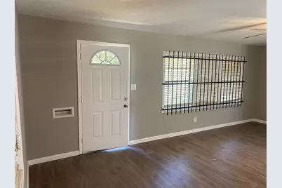 5962 Southwind Street, Houston, TX 77033 - Photo 2