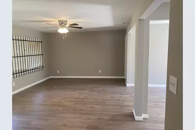 5962 Southwind Street, Houston, TX 77033 - Photo 4