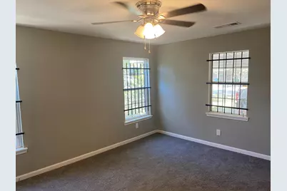 5962 Southwind Street, Houston, TX 77033 - Photo 14