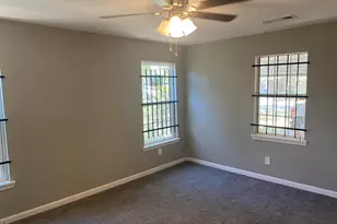5962 Southwind St, Houston, TX 77033 - Photo 14