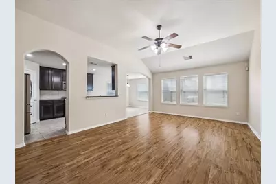 2715 Gaelic Green Street, Houston, TX 77045 - Photo 2