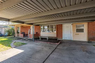 10526 Tolman St, Houston, TX 77034 - Photo 2