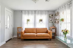 511 S Winfree St, Dayton, TX 77535 - Photo 4