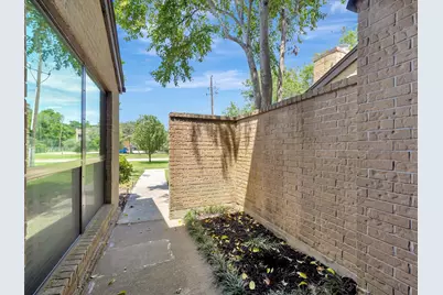 16570 Space Center Boulevard, Houston, TX 77058 - Photo 2