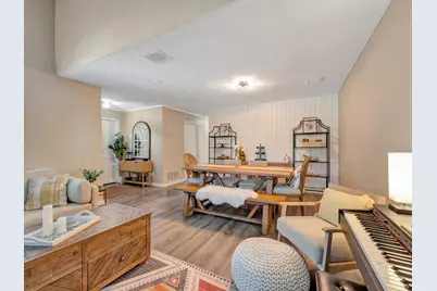16570 Space Center Boulevard, Houston, TX 77058 - Photo 10
