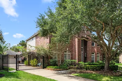 9602 Silver Birch Court, Missouri City, TX 77459 - Photo 2