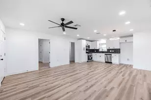 8658 Sonneville Dr, Houston, TX 77080 - Photo 4