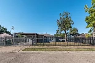 8658 Sonneville Dr, Houston, TX 77080 - Photo 34