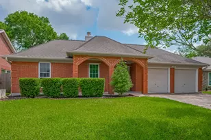 3007 Cloverdale, League City, TX 77573 - Photo 1
