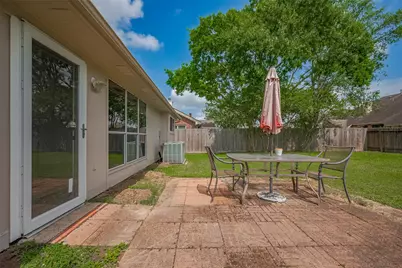 3007 Cloverdale, League City, TX 77573 - Photo 18