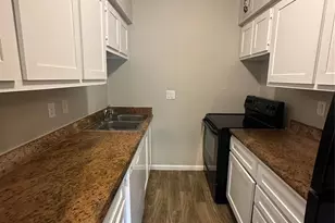 10004 Westview, Houston, TX 77055 - Photo 8