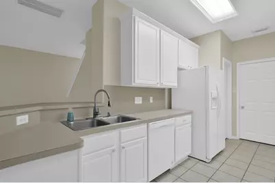 122 N N Camelia Grove Circle, The Woodlands, TX 77382 - Photo 10