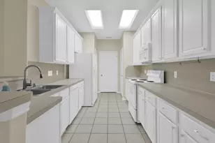 122 N N Camelia Grove Circle, The Woodlands, TX 77382 - Photo 8