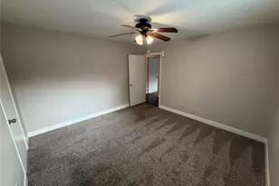 5823 Silver Frst Dr, Houston, TX 77092 - Photo 16