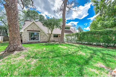 2506 Swan Court, Houston, TX 77058 - Photo 2