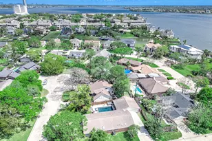 2506 Swan Ct, Houston, TX 77058 - Photo 42