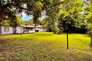 2419 Meadow Ln, La Marque, TX 77568 - Photo 16