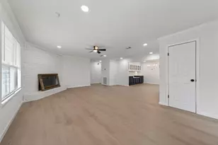 6 Quailwood Dr, Baytown, TX 77521 - Photo 8