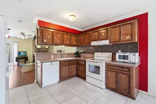 1330 Hitchin Ln, Channelview, TX 77530 - Photo 6