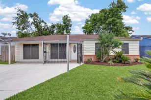 9211 Clearway Dr, Houston, TX 77033 - Photo 6