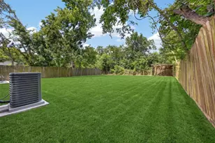 9211 Clearway Dr, Houston, TX 77033 - Photo 34