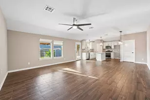 5012 Bayou Dr, Dickinson, TX 77539 - Photo 8