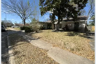 7613 Parker Road, Houston, TX 77016 - Photo 2