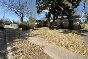 7613 Parker Rd, Houston, TX 77016 - Photo 2