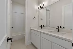 3243 Royal Oaks Holw Ln, Houston, TX 77082 - Photo 18