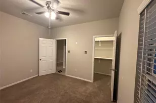6409 Hollock Meadows Ln, Houston, TX 77048 - Photo 14