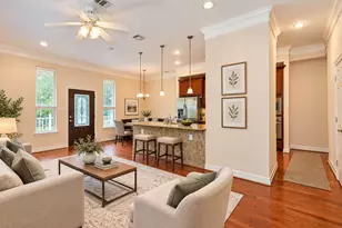 815 Garden Rose Ln, Houston, TX 77018 - Photo 1
