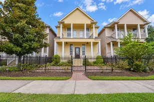 815 Garden Rose Ln, Houston, TX 77018 - Photo 2