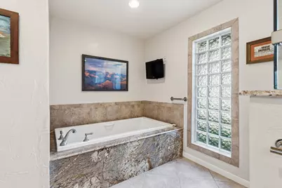 12518 Honeywood Trail, Houston, TX 77077 - Photo 46