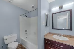 9800 Pagewood Ln, Houston, TX 77042 - Photo 16