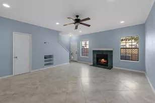 9800 Pagewood Ln, Houston, TX 77042 - Photo 12