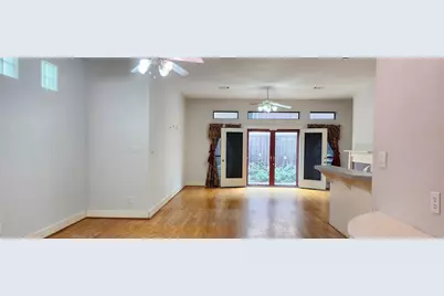 9821 Meredith Elise Court, Houston, TX 77025 - Photo 4