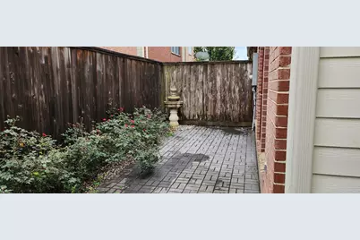 9821 Meredith Elise Court, Houston, TX 77025 - Photo 28