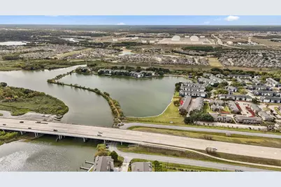 18800 Egret Bay Boulevard #102, Webster, TX 77058 - Photo 4