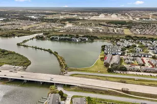 18800 Egret Bay Blvd, Webster, TX 77058 - Photo 4