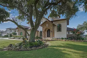 14 Royal King Rd, Tomball, TX 77377 - Photo 1
