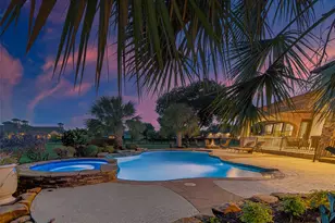 14 Royal King Rd, Tomball, TX 77377 - Photo 2