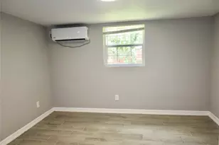 2204 Parker Rd, Houston, TX 77093 - Photo 2