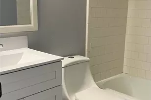 12633 Memorial Dr, Houston, TX 77024 - Photo 16