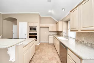 731 Avery Dr, Sugar Land, TX 77479 - Photo 16