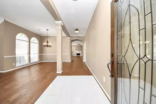 731 Avery Dr, Sugar Land, TX 77479 - Photo 6