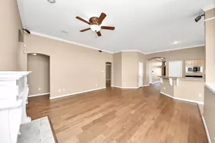731 Avery Dr, Sugar Land, TX 77479 - Photo 22
